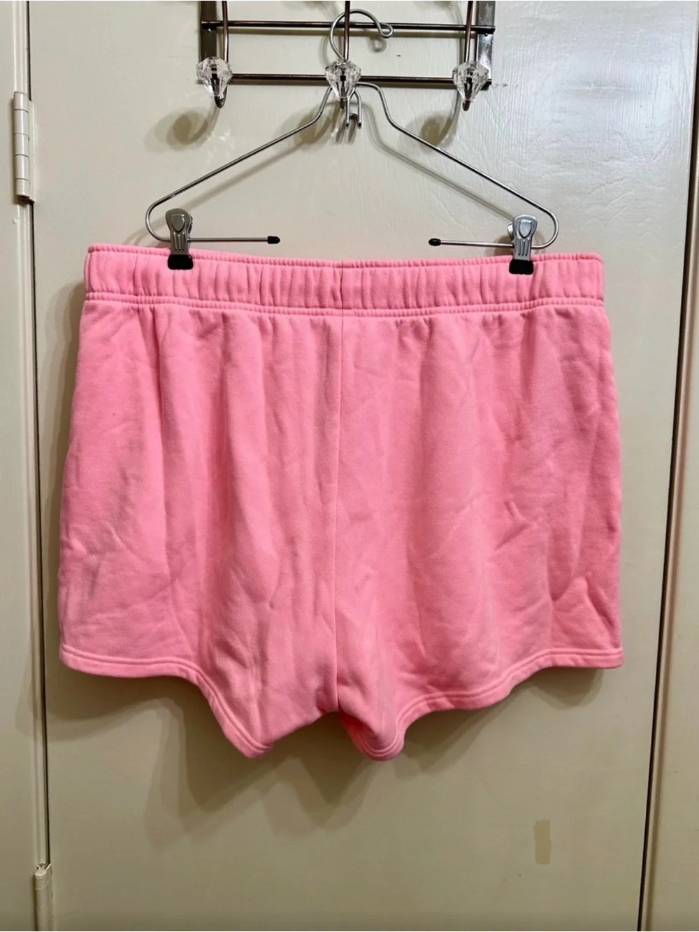ALO Yoga Accolade sweat shorts BUBBLEGUM PINK L